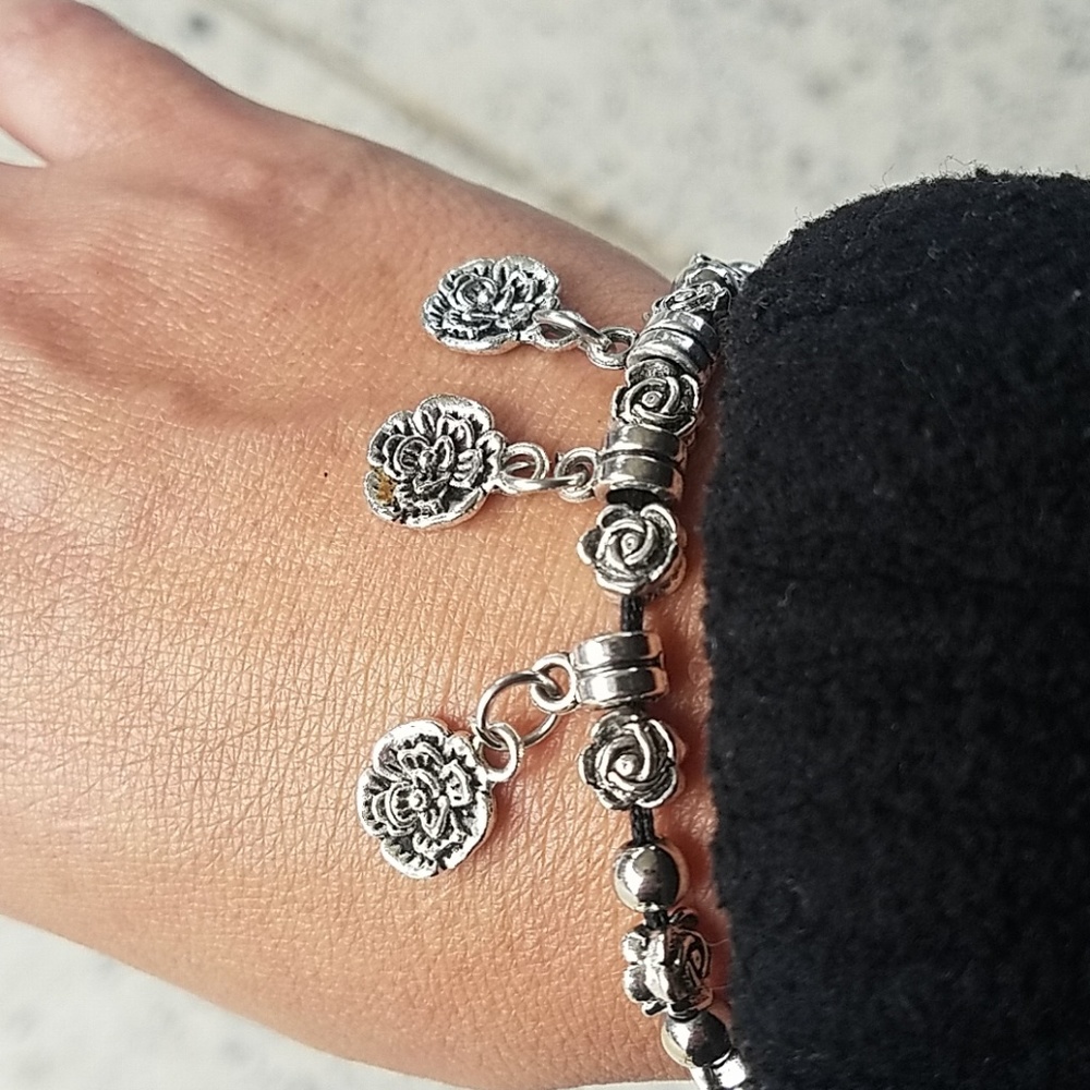 Charm bracelet